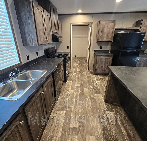 511 E 1st St #70 — Photo 14