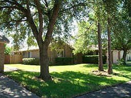2nd image of 2701 Knoxville Dr
