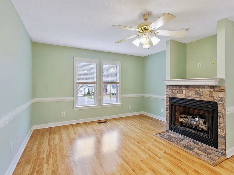540 Hunter Way — Photo 4