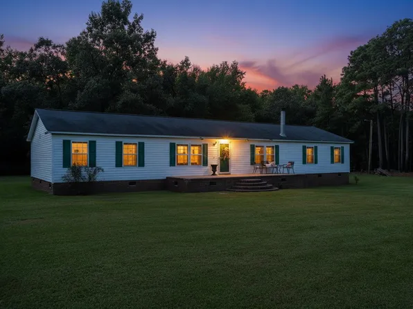 367 Water Oak Ln, Newton Grove, NC 28366