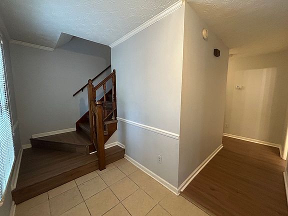 4th image of 204 Planceer Pl