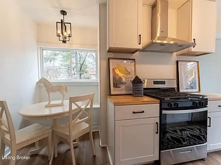2145 Gladstone Ave — Photo 13