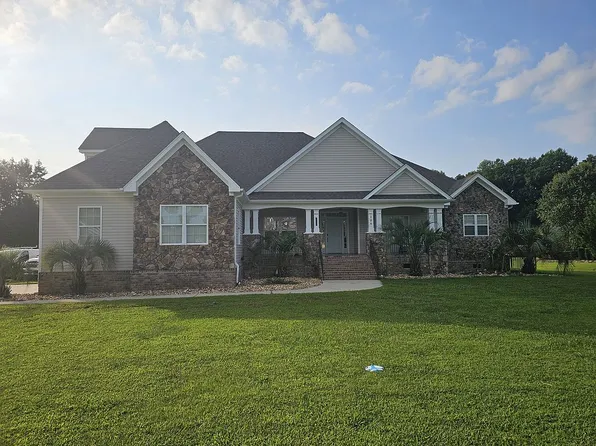 106 Gregg Ct, Moyock, NC 27958
