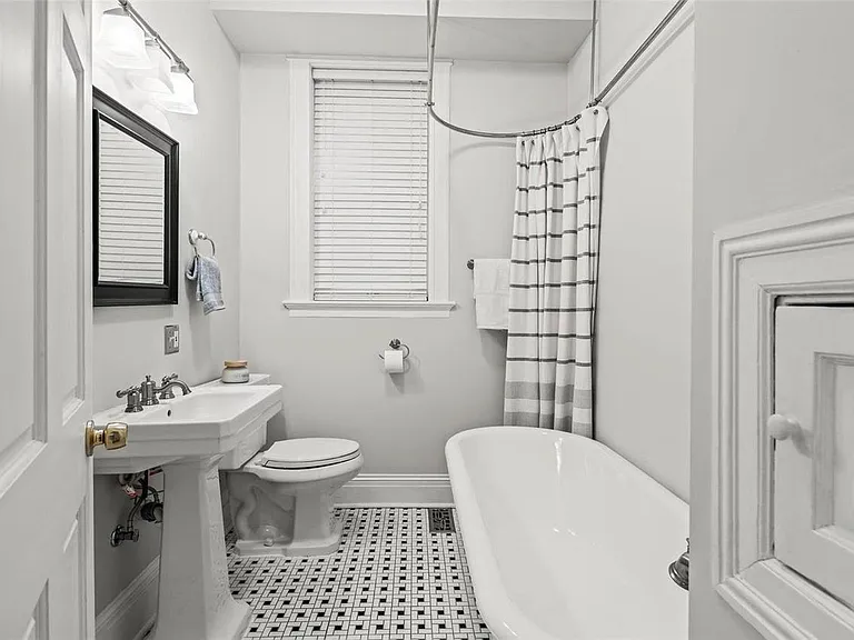 3323 Halliday Ave — Photo 18
