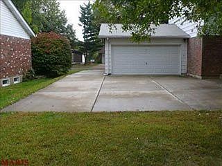 4th image of 6585 Sedgemoor Ct