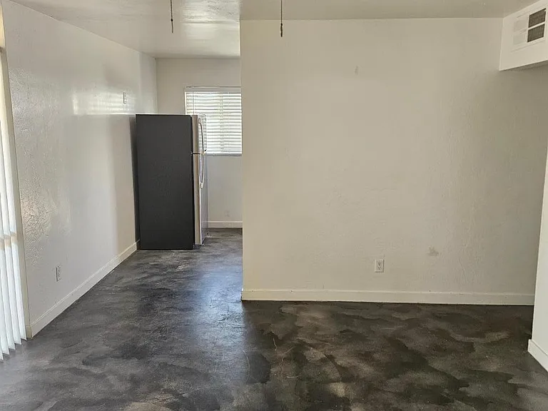 2104 E Fairmount Ave #16A — Photo 3