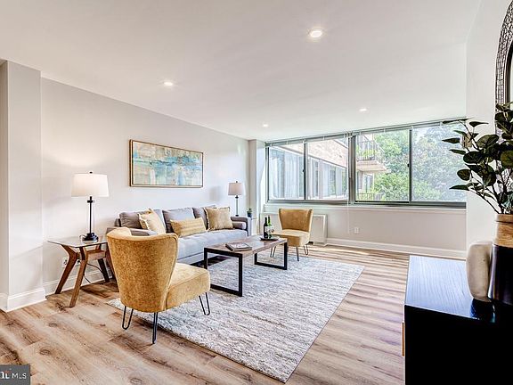 4th image of 600 Roosevelt Blvd APT 312