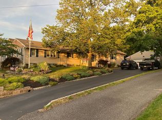 228 Maple Pl, Keyport, NJ 07735