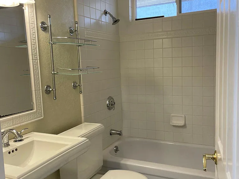 8820 Garden Glen Way — Photo 6