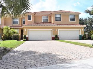 7627 Bristol Cir, Naples, FL 34120