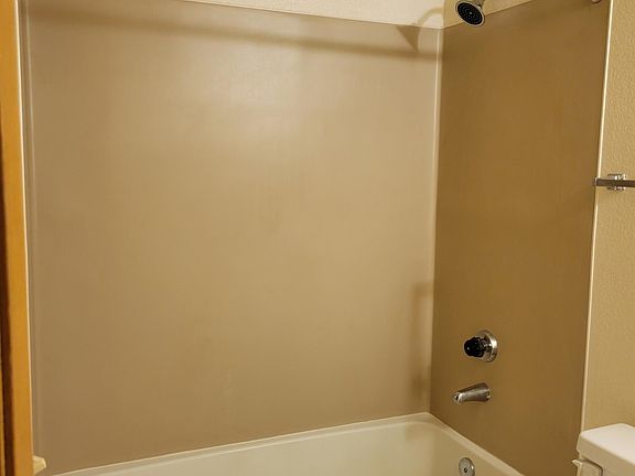 3rd image of 18018 15th Ave NE #301