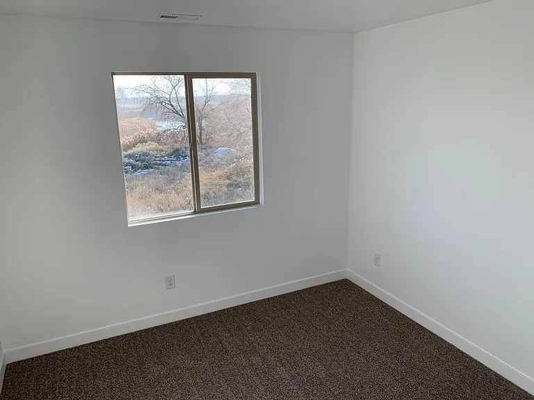 139 E River View Dr — Photo 12