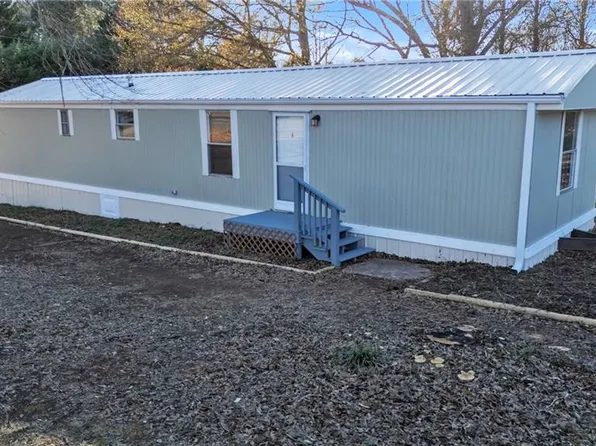 4179 Deerfield Dr, Maiden, NC 28650