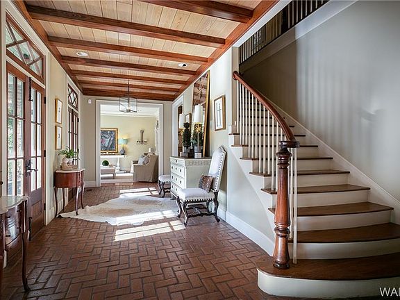 5th image of 2511 Lake Crest Dr