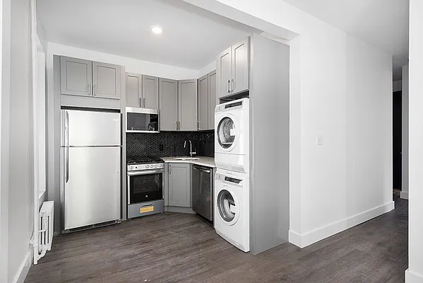 Rented by Bold New York | media 8