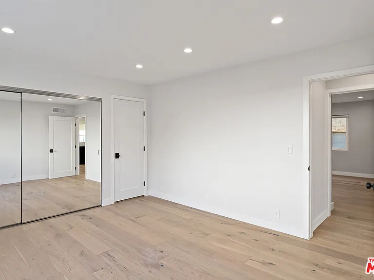 153 S Palm Dr #PENTHOUSE — Photo 27