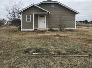 407 S Oak St, Holliday, TX 76366