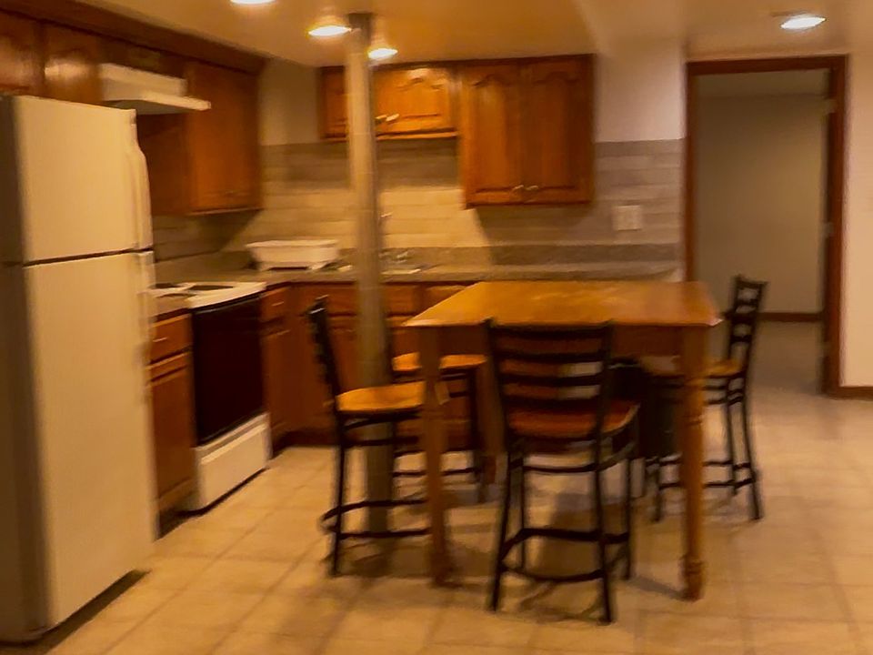 2nd image of 7539 Roberts Rd #B