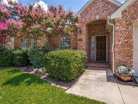 2nd image of 2109 Idlewood Dr