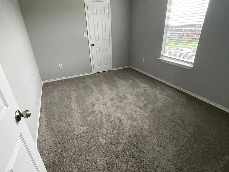 1101 Parkview Dr — Photo 12