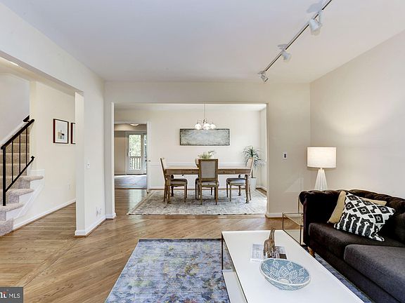 4th image of 2506 Campbell Pl