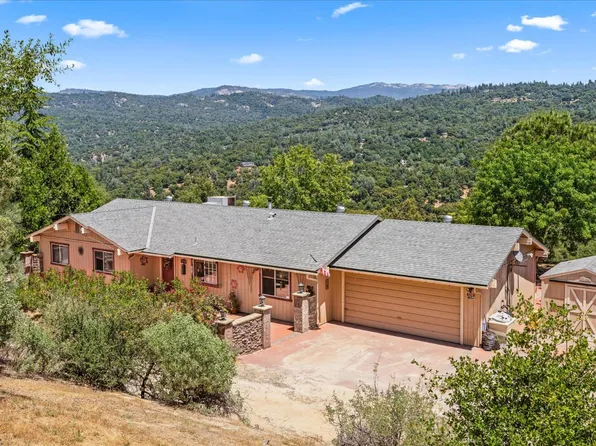 39007 Black Rd, Oakhurst, CA 93644