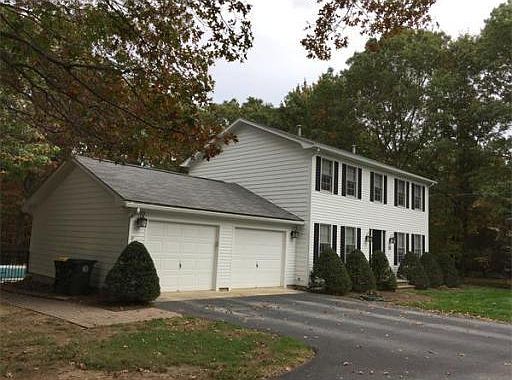 1st image of 25 Forestwood Dr