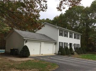 25 Forestwood Dr, Smithfield, RI 02917