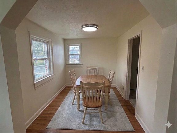 5th image of 45 Cedar Ave APT 1