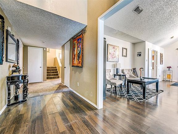 3rd image of 1428 Estate Ln