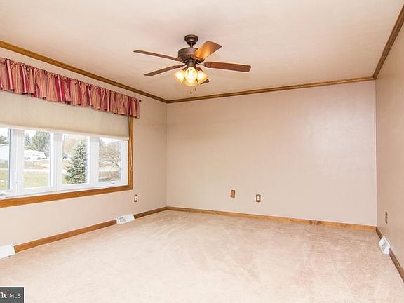 4th image of 111 Heritage Dr