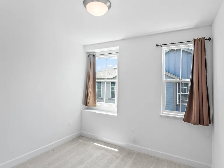 1744 Pedrozzi Cmn — Photo 24