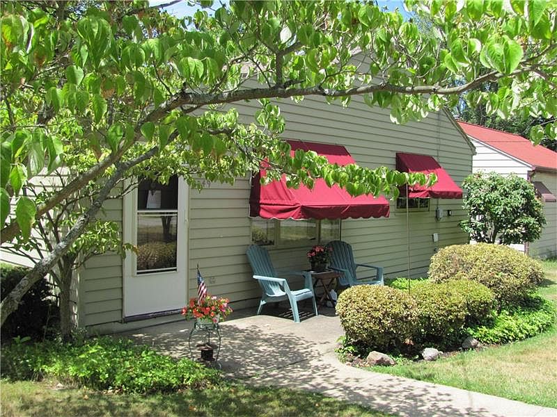 2nd image of 1049 Bechtol Ave