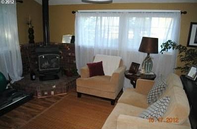 5th image of 2716 NE 339th St