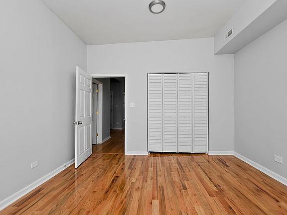 5th image of 5201 S Calumet Ave #3D