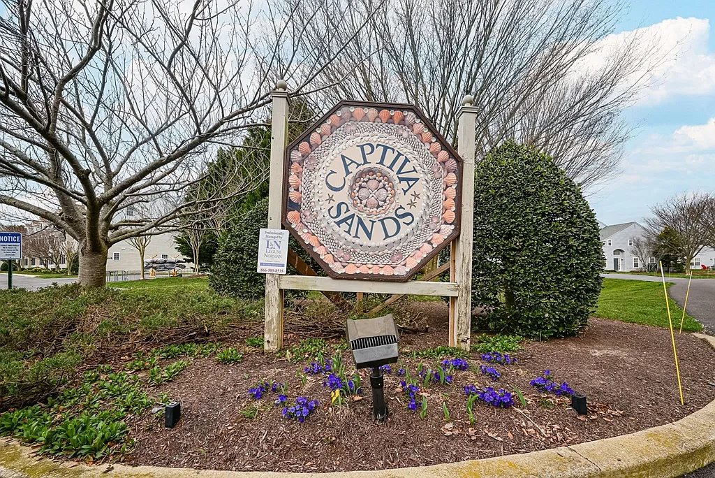 2 bed, 2.0 bath, 971 sqft, $2,500 — Photo 4