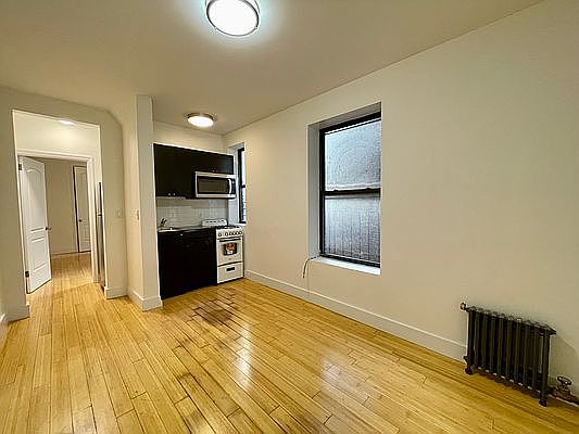 3rd image of 80 Fort Washington Ave APT 38A