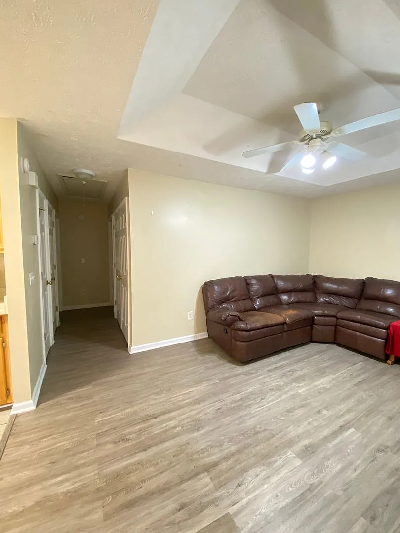 Comfort Meets Convenience in This 2 Bed/2 Bath — Photo 3