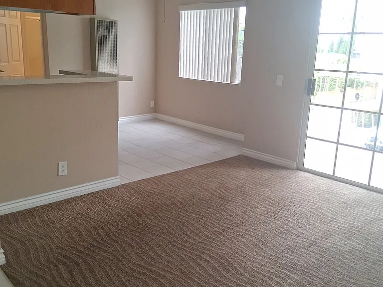 555 Redondo Ave — Photo 17
