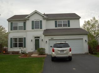 1468 Schoenherr Ave, Bolingbrook, IL 60490