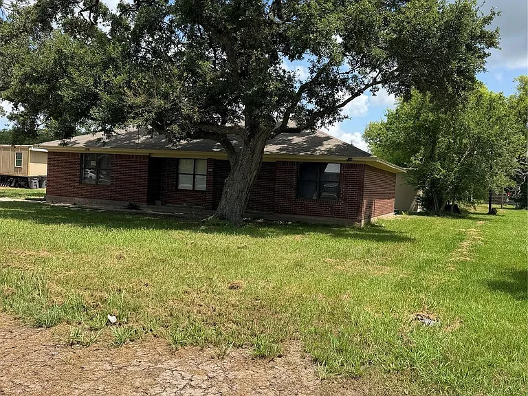 151 Country Oaks St — Photo 18