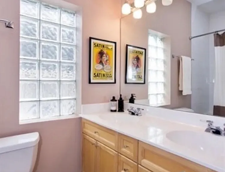 1639 N Oakley Ave #2 — Photo 7