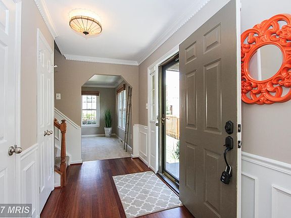 3rd image of 6001 Southward Way