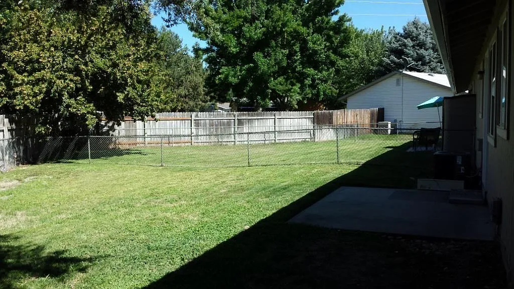 2 bed, 917 sqft, $1,475 — Photo 2