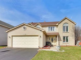 1075 Longford Rd, Bartlett, IL