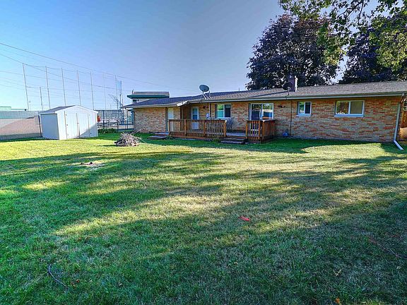 3rd image of 206 Westwood Ln