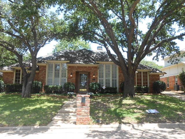 1st image of 515 Northmeadow Dr