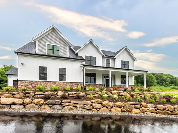 88 Vista View Dr, Southbury, CT 06488