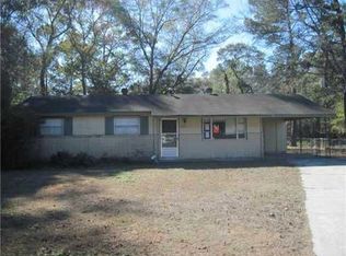 324 Chatham Villa Dr, Garden City, GA 31408