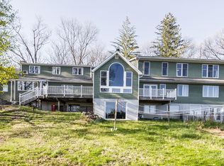 4 Oak Ln, West milford, NJ 08848